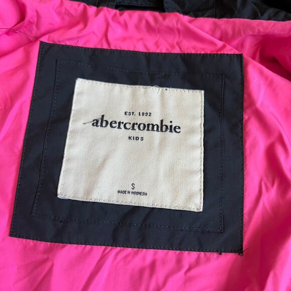 Abercrombie Kids Black Puffer Hoodie Vest Small - Picture 7 of 9